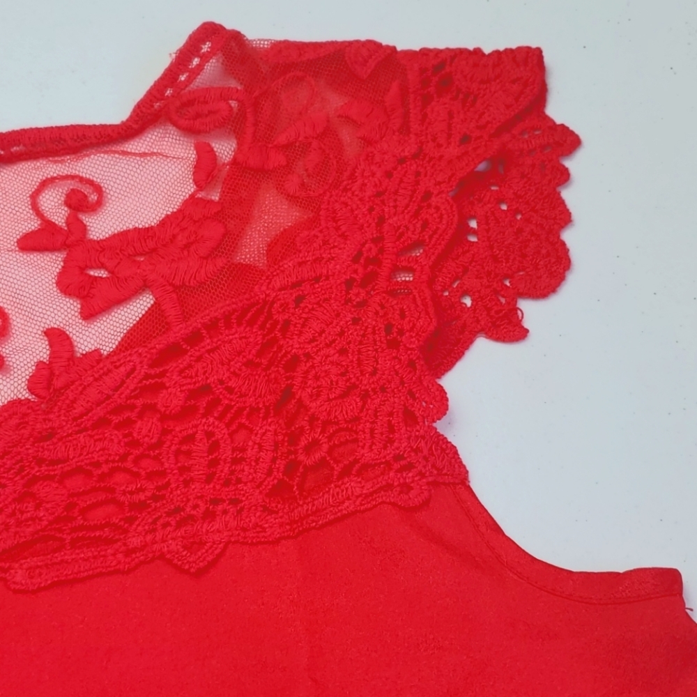 NWT lace detail top - Picture 6 of 8